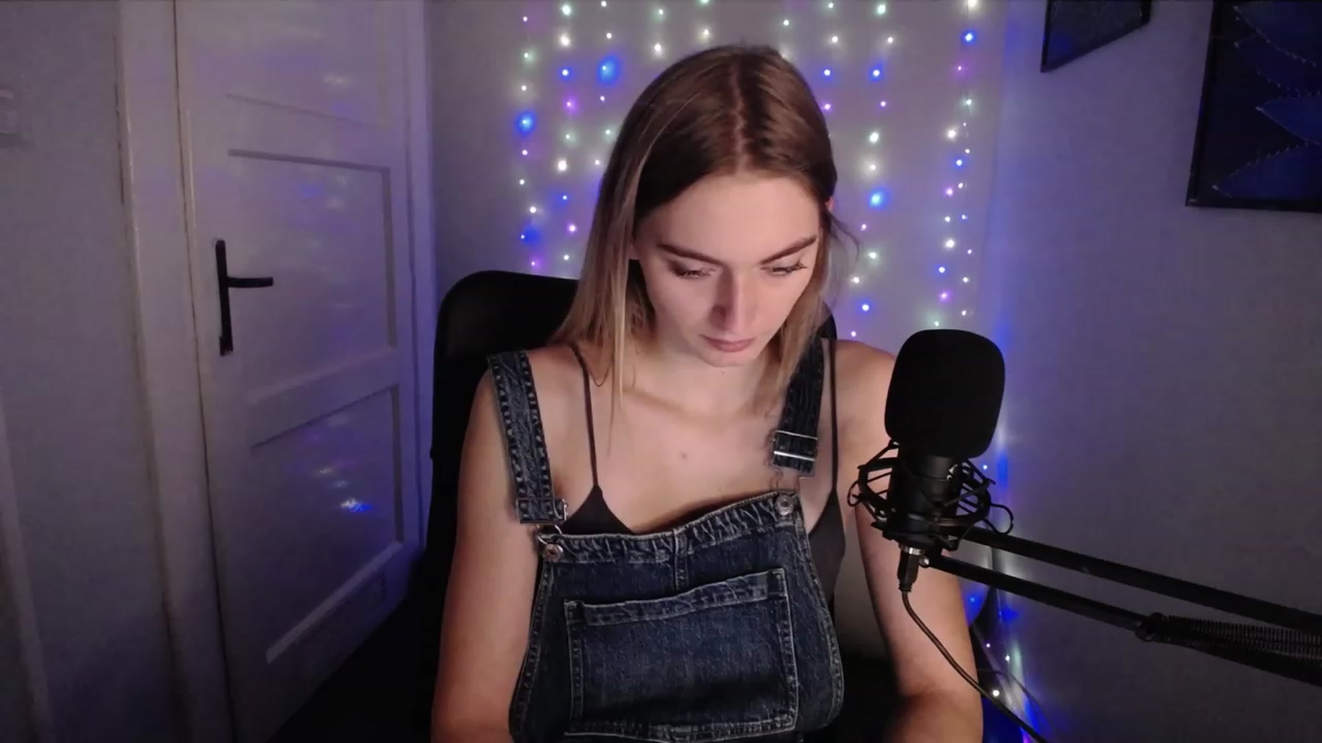 Gallery image thumbnail from PersonYouNeed's myfreecams stream on, 11/13/2023, 13:15 image 1 of 20