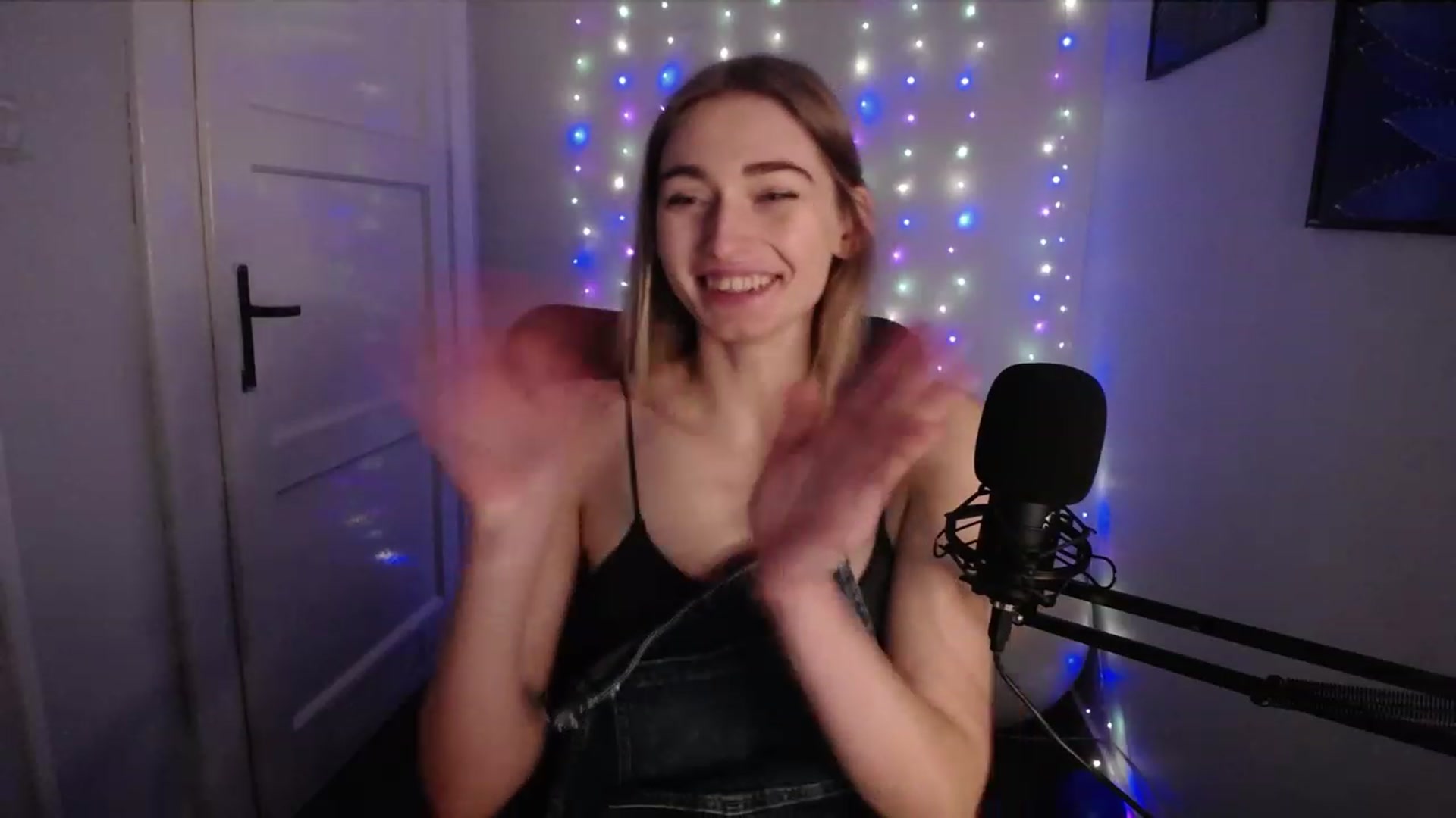 Gallery image thumbnail from PersonYouNeed's myfreecams stream on, 11/13/2023, 13:15 image 3 of 20