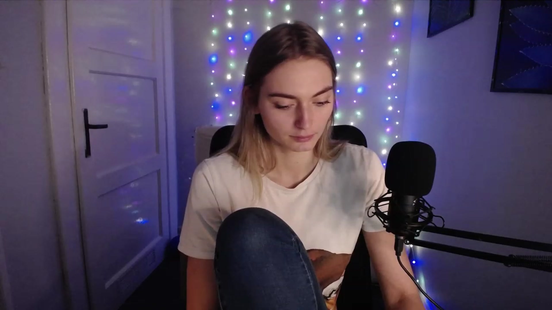 Gallery image thumbnail from PersonYouNeed's myfreecams stream on, 11/14/2023, 13:24 image 17 of 20