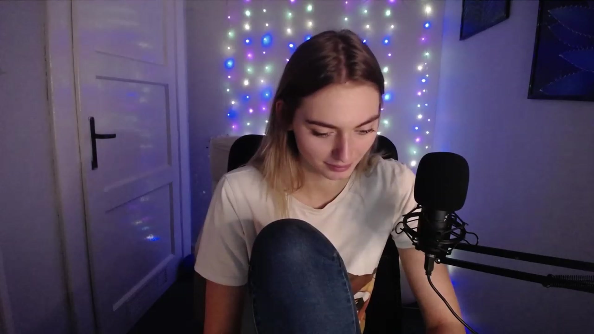 Gallery image thumbnail from PersonYouNeed's myfreecams stream on, 11/14/2023, 13:24 image 11 of 20