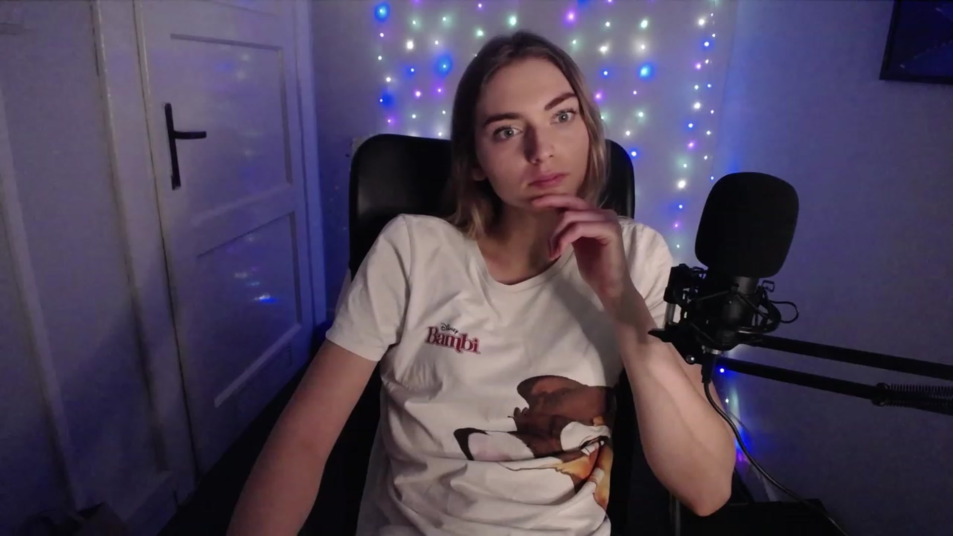 Gallery image thumbnail from PersonYouNeed's myfreecams stream on, 11/17/2023, 13:51 image 3 of 20