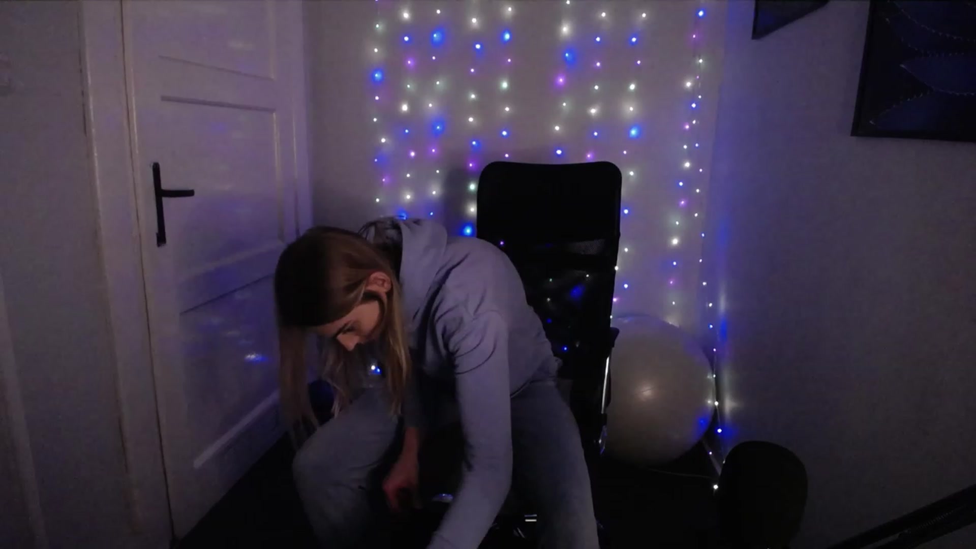 Gallery image thumbnail from PersonYouNeed's myfreecams stream on, 11/20/2023, 13:29 image 10 of 20