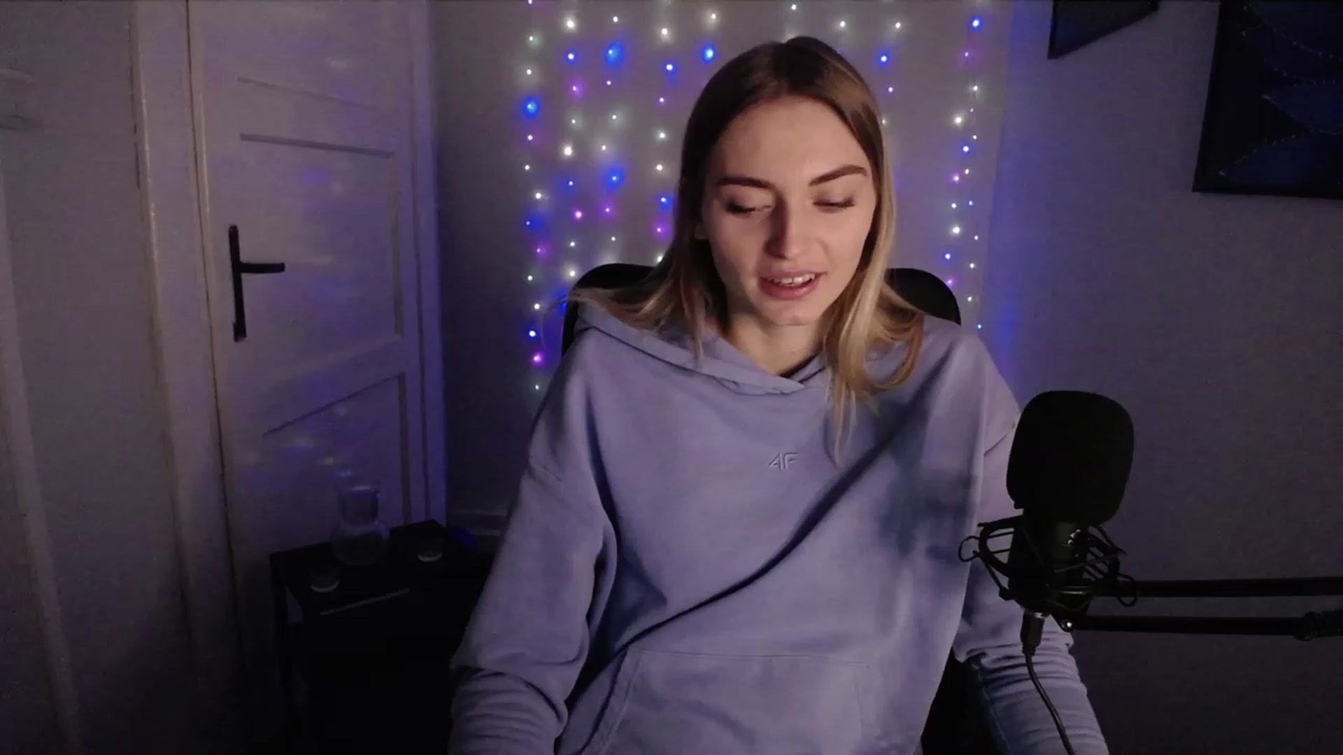 Gallery image thumbnail from PersonYouNeed's myfreecams stream on, 11/20/2023, 13:29 image 17 of 20