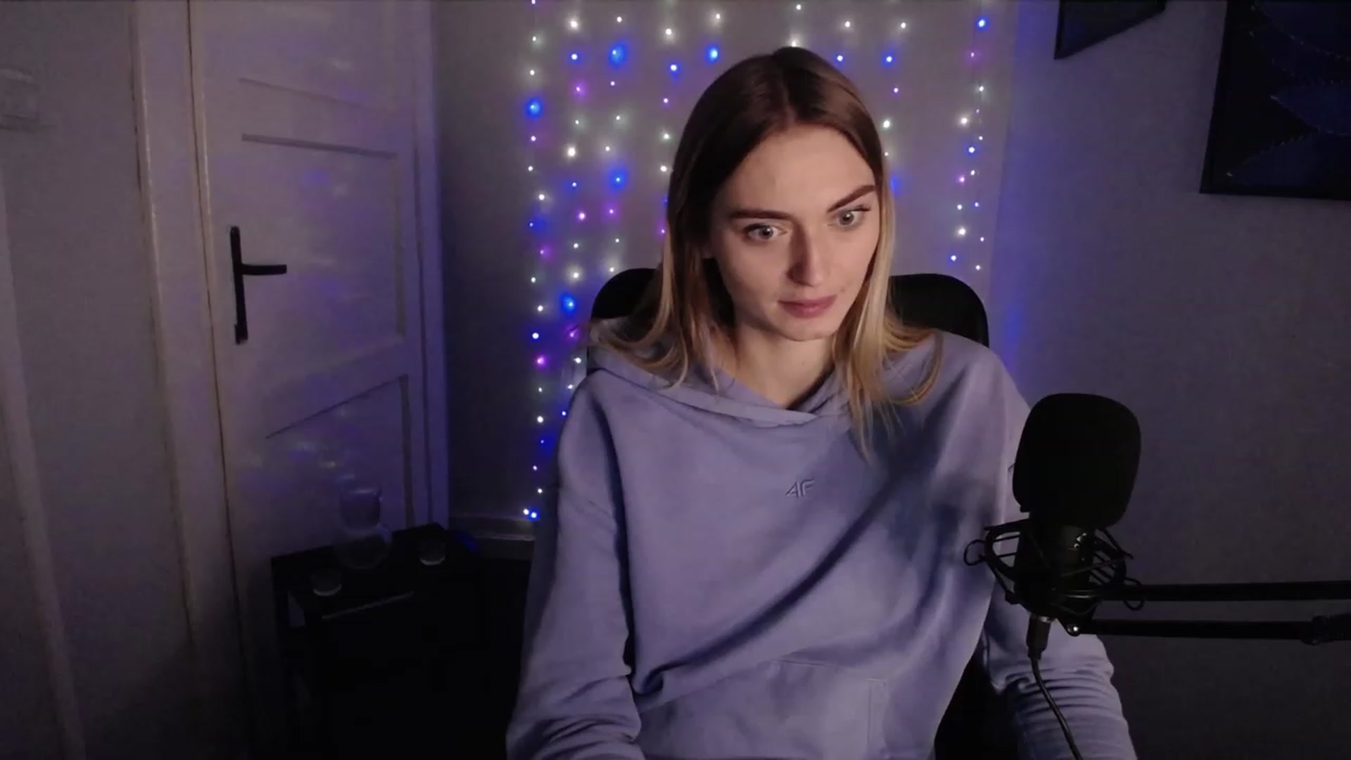 Gallery image thumbnail from PersonYouNeed's myfreecams stream on, 11/20/2023, 13:29 image 18 of 20