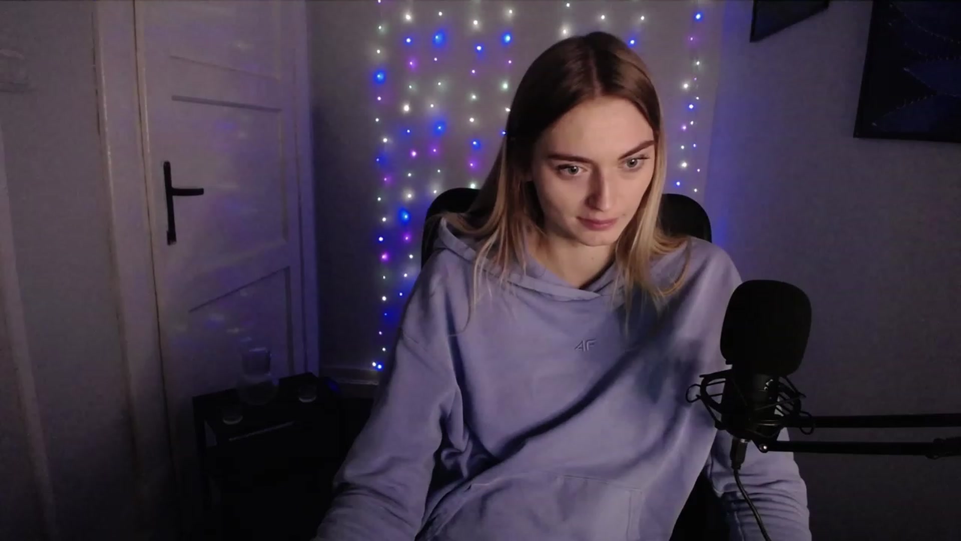 Gallery image thumbnail from PersonYouNeed's myfreecams stream on, 11/20/2023, 13:29 image 19 of 20