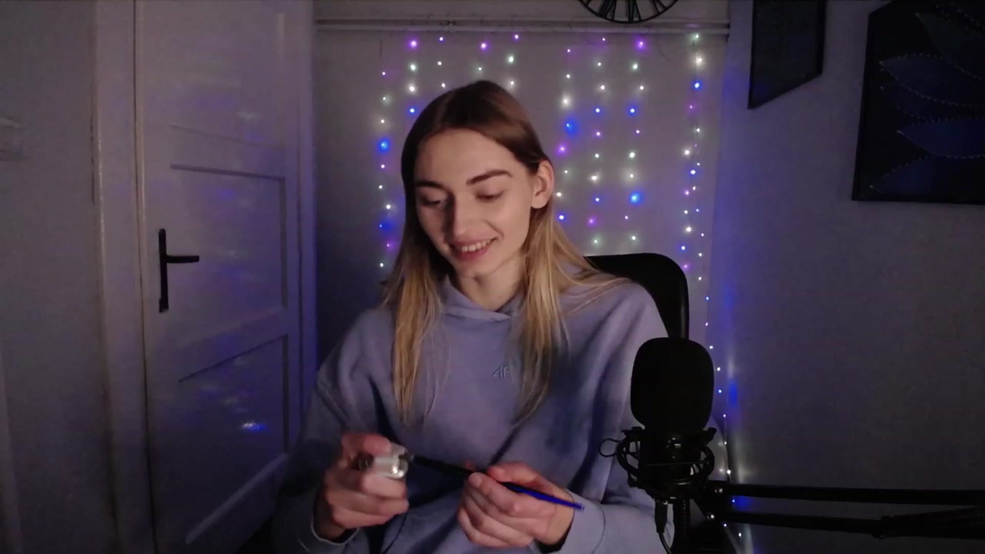 Gallery image thumbnail from PersonYouNeed's myfreecams stream on, 11/20/2023, 13:29 image 2 of 20