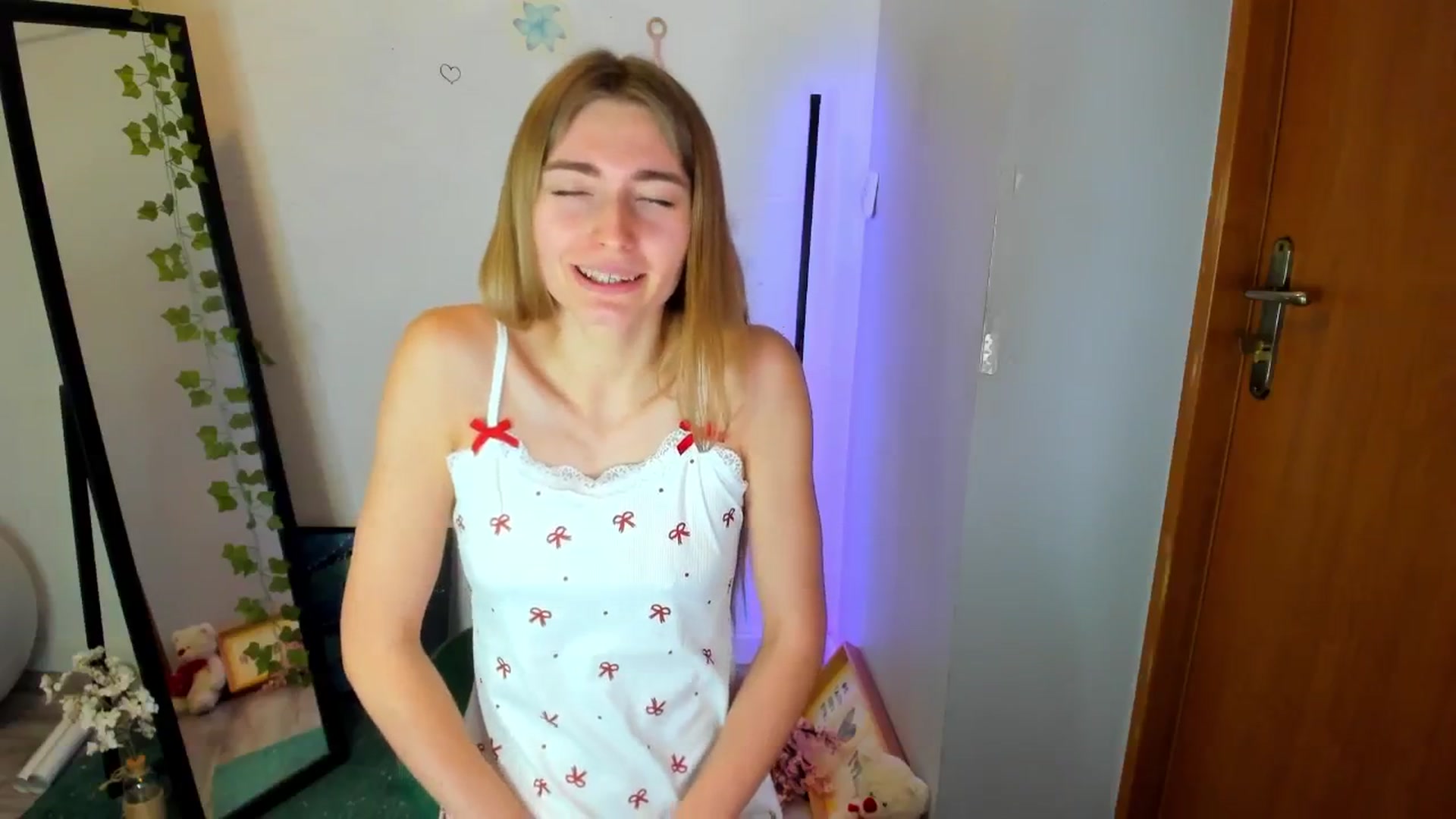 Gallery image thumbnail from PersonYouNeed's myfreecams stream on, 02/24/2026, 16:18 image 7 of 20