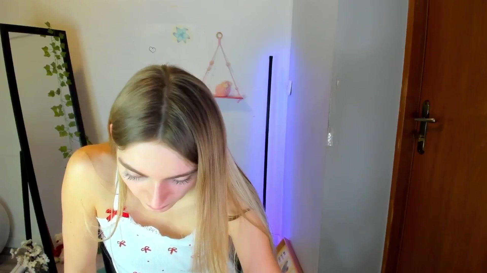 Gallery image thumbnail from PersonYouNeed's myfreecams stream on, 02/24/2026, 16:18 image 6 of 20
