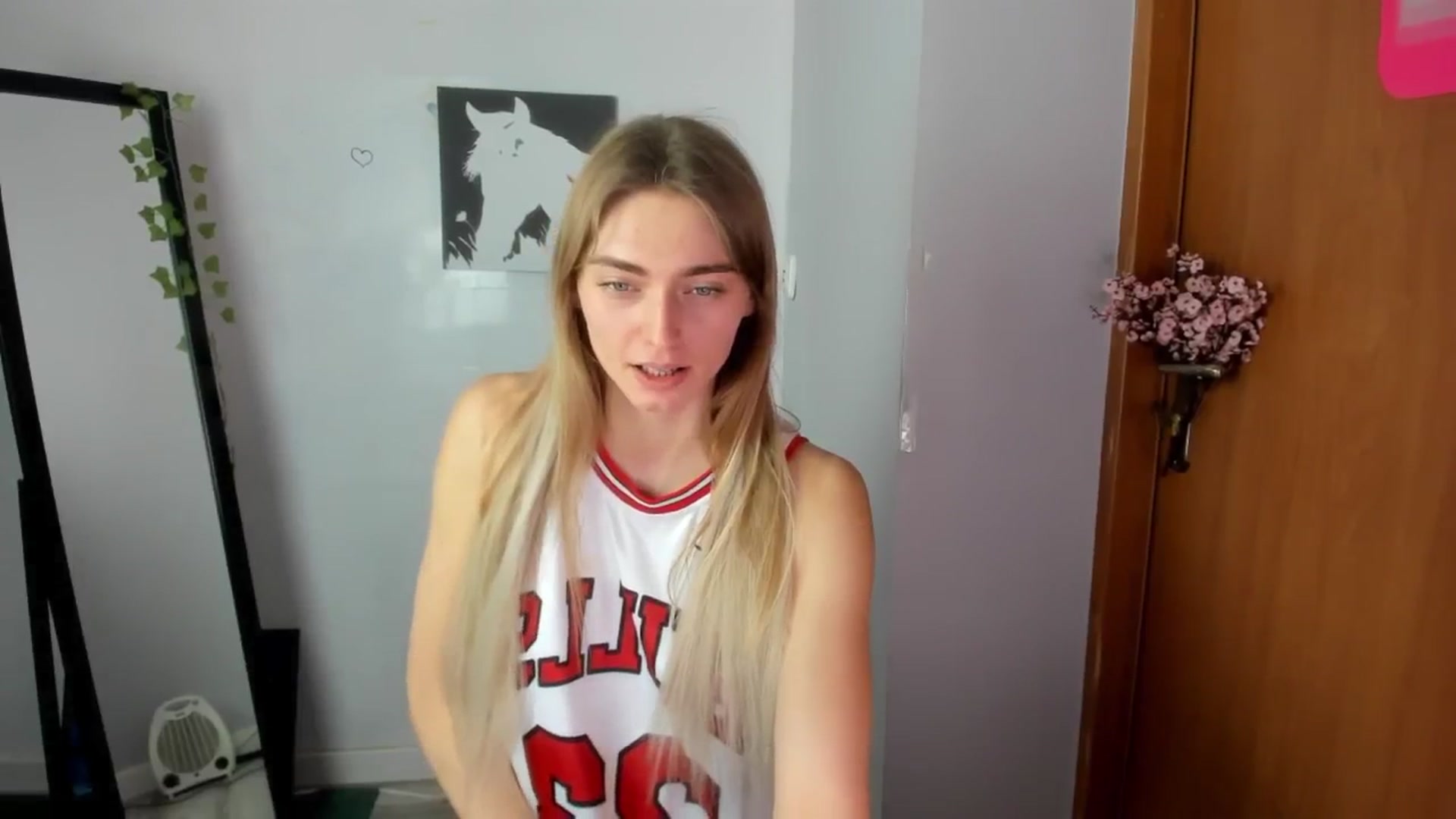 Gallery image thumbnail from PersonYouNeed's myfreecams stream on, 03/13/2026, 12:05 image 4 of 20