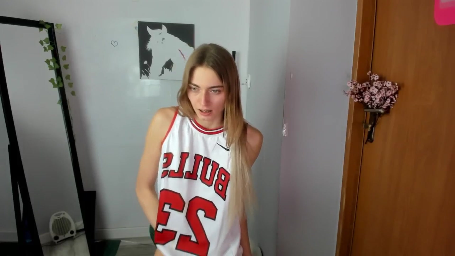 Gallery image thumbnail from PersonYouNeed's myfreecams stream on, 03/13/2026, 12:05 image 11 of 20