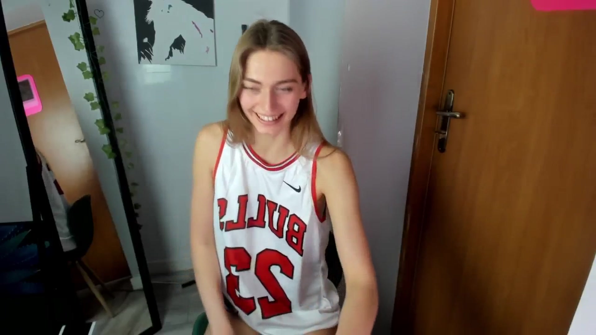 Gallery image thumbnail from PersonYouNeed's myfreecams stream on, 03/29/2026, 15:50 image 15 of 20