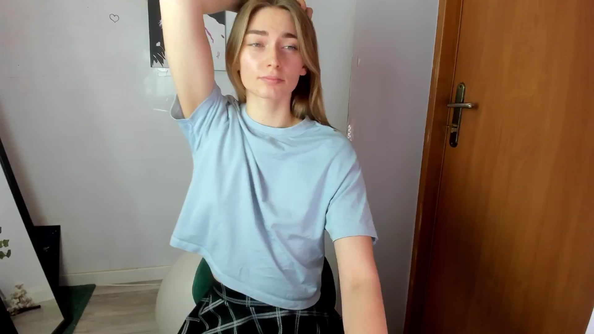 Gallery image thumbnail from PersonYouNeed's myfreecams stream on, 04/16/2026, 13:42 image 9 of 20