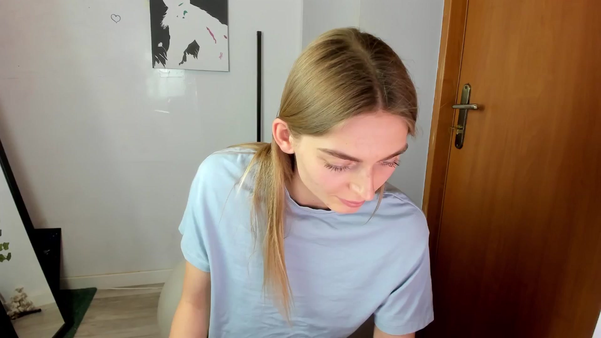 Gallery image thumbnail from PersonYouNeed's myfreecams stream on, 04/16/2026, 13:42 image 18 of 20