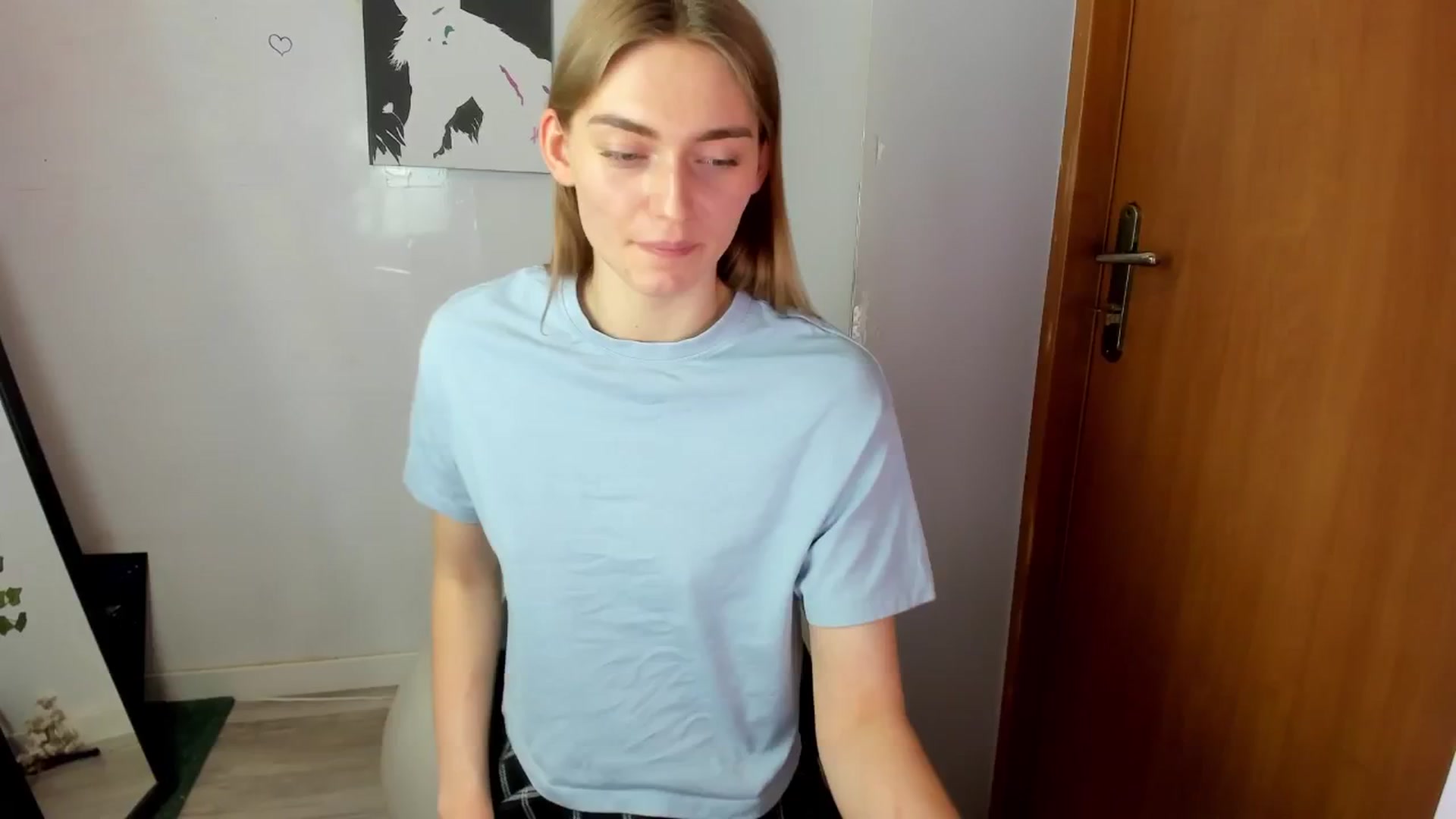 Gallery image thumbnail from PersonYouNeed's myfreecams stream on, 04/16/2026, 13:42 image 13 of 20