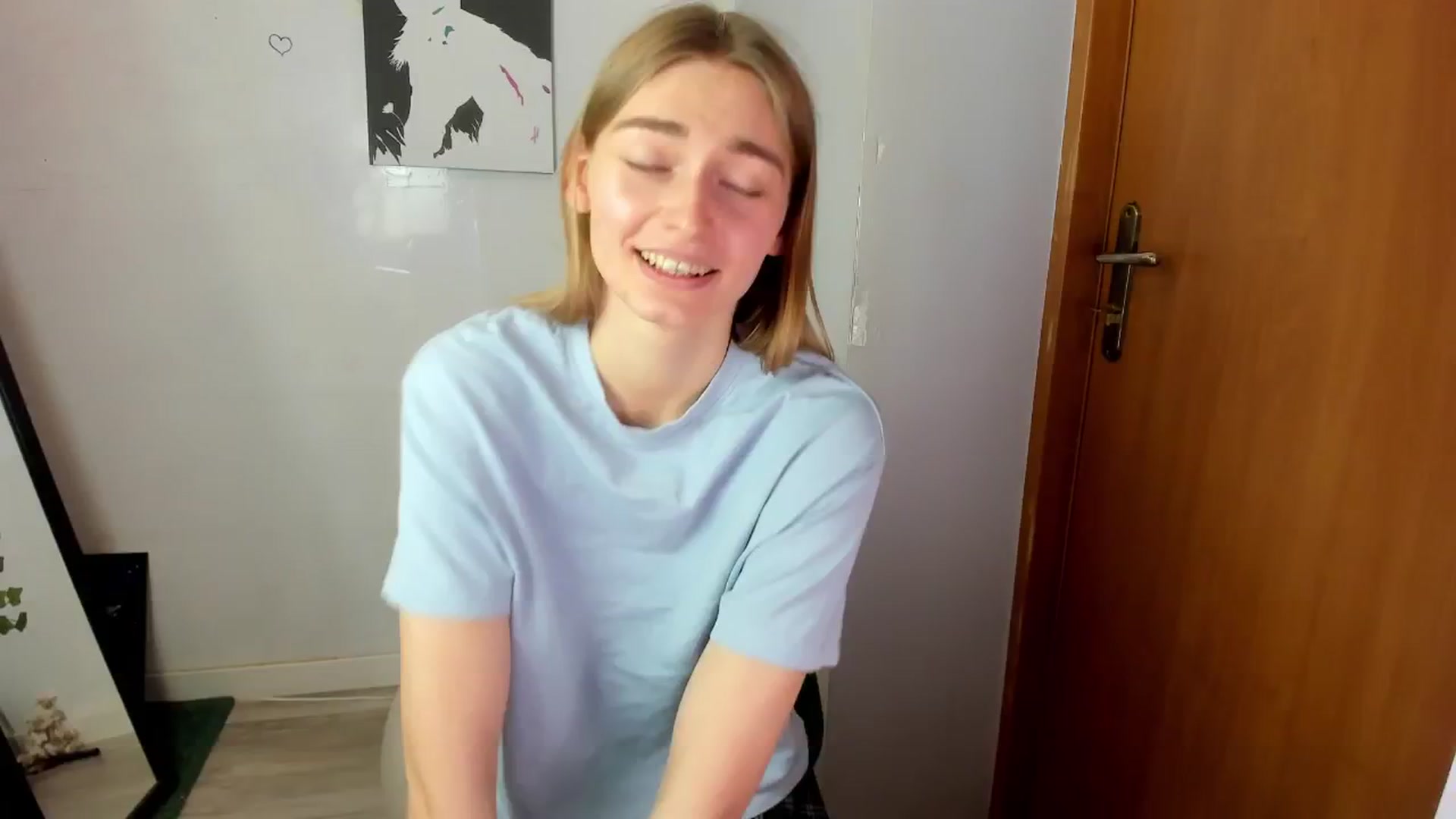 Gallery image thumbnail from PersonYouNeed's myfreecams stream on, 04/16/2026, 13:42 image 16 of 20