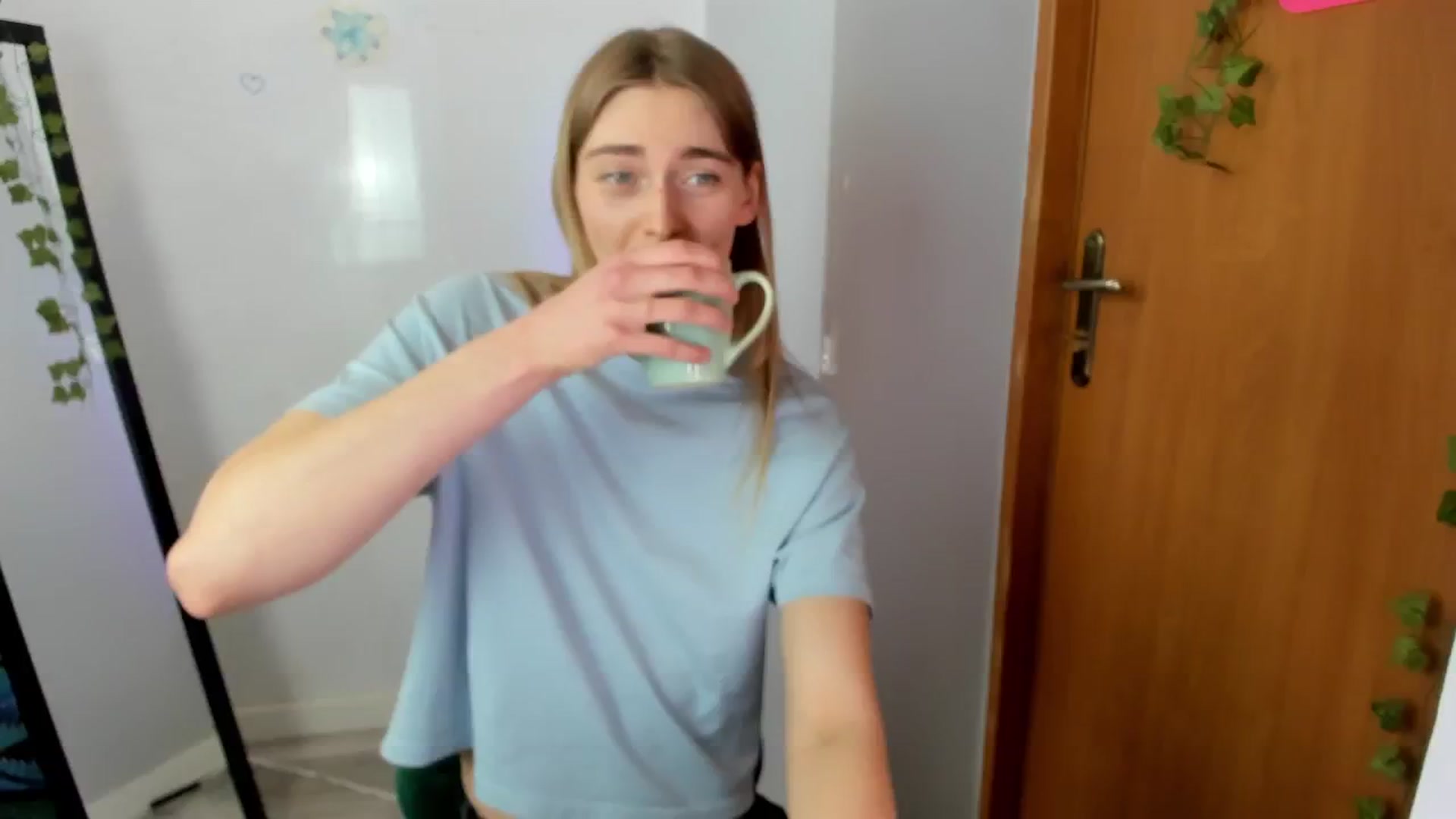 Gallery image thumbnail from PersonYouNeed's myfreecams stream on, 04/26/2026, 15:01 image 3 of 20