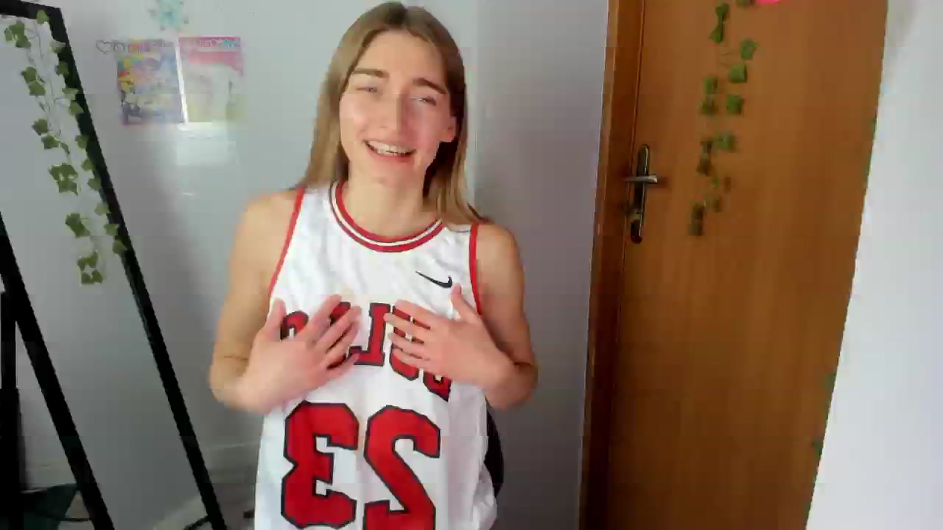 Gallery image thumbnail from PersonYouNeed's myfreecams stream on, 04/29/2026, 13:28 image 1 of 20