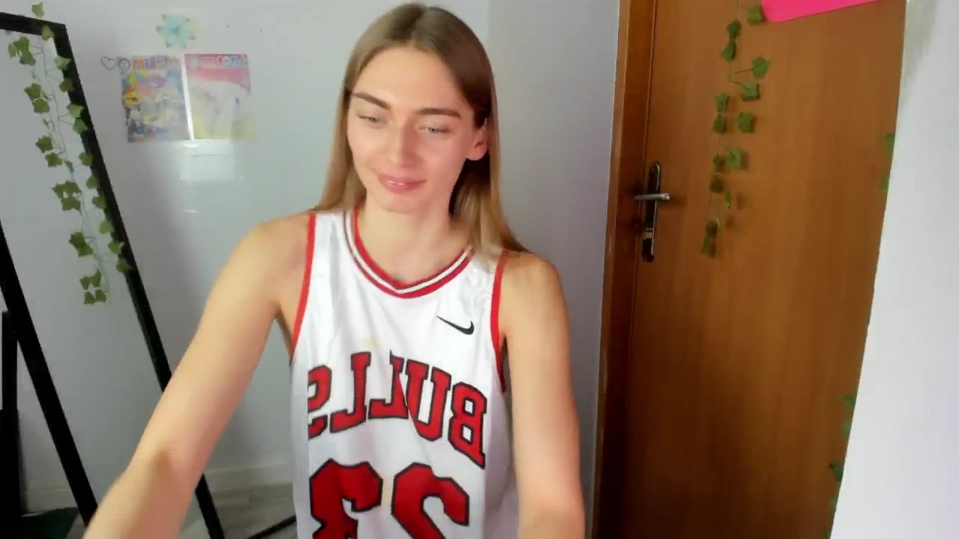 Gallery image thumbnail from PersonYouNeed's myfreecams stream on, 04/29/2026, 13:28 image 18 of 20