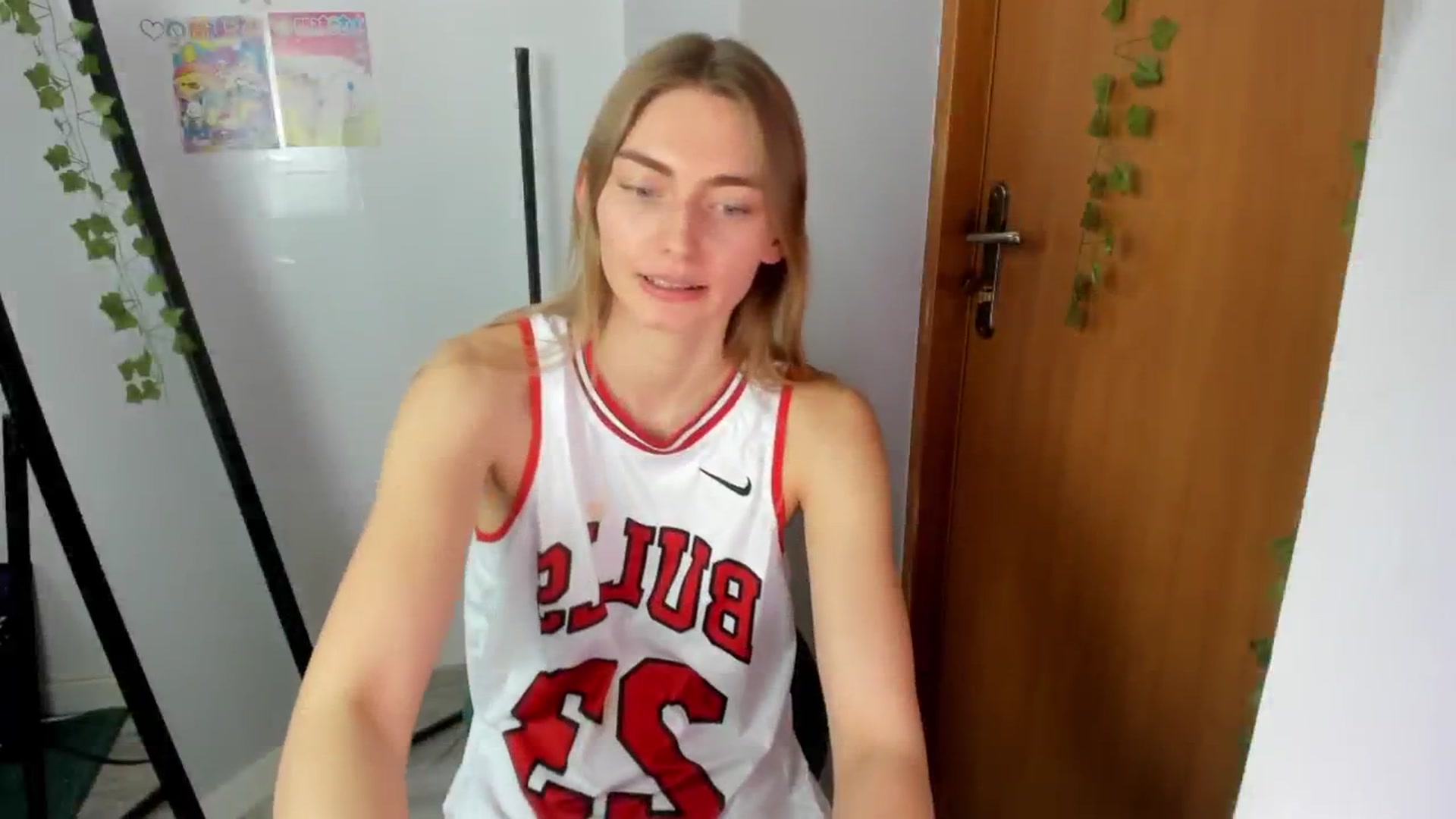 Gallery image thumbnail from PersonYouNeed's myfreecams stream on, 04/29/2026, 13:28 image 15 of 20