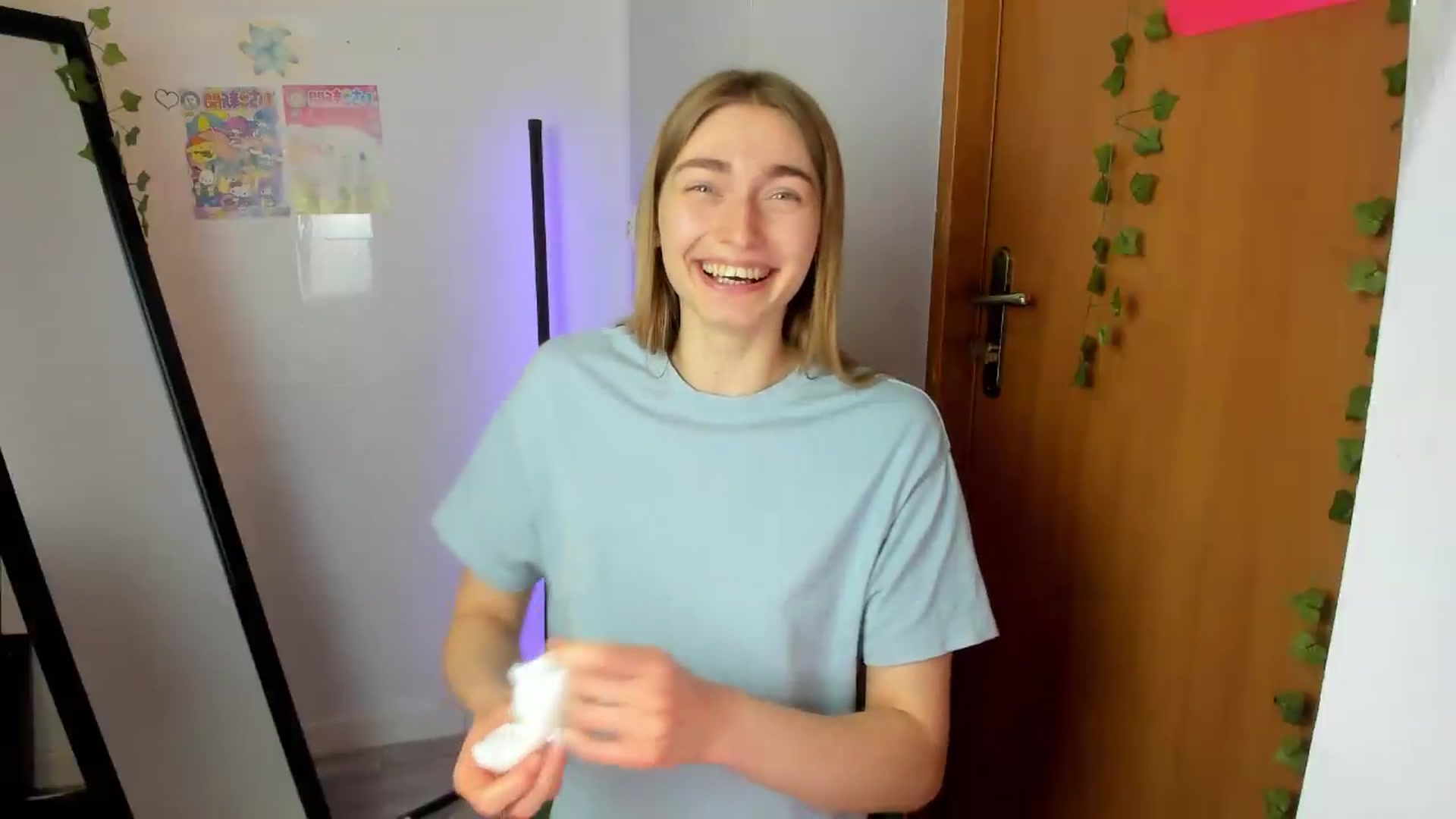 Gallery image thumbnail from PersonYouNeed's myfreecams stream on, 05/18/2026, 15:59 image 10 of 20