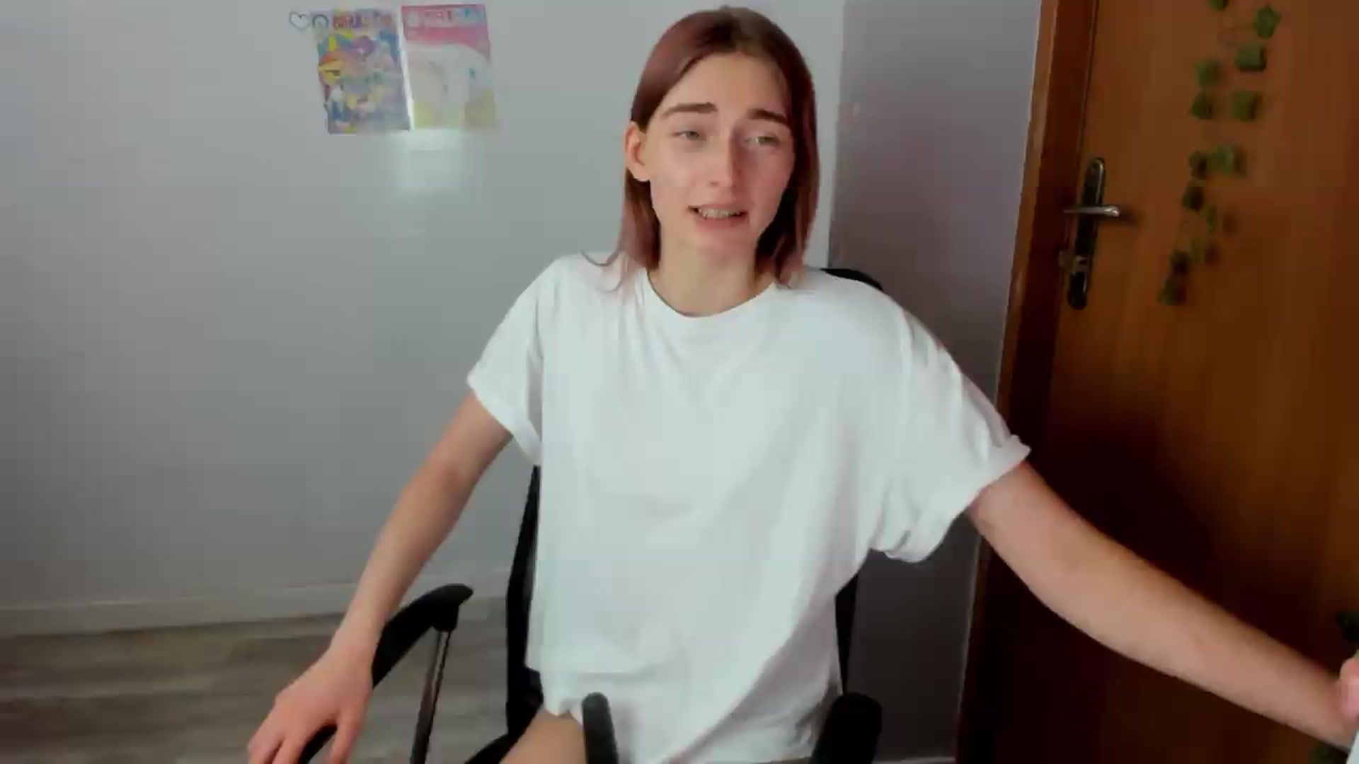 Gallery image thumbnail from PersonYouNeed's myfreecams stream on, 06/23/2026, 14:09 image 15 of 20