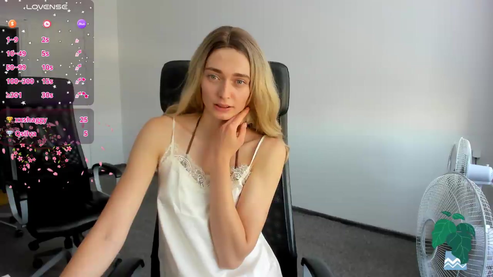 Gallery image thumbnail from PersonYouNeed's myfreecams stream on, 08/15/2026, 13:15 image 13 of 20