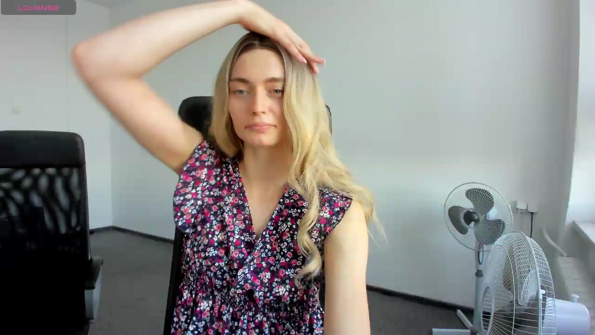 Gallery image thumbnail from PersonYouNeed's myfreecams stream on, 08/20/2026, 15:49 image 4 of 20