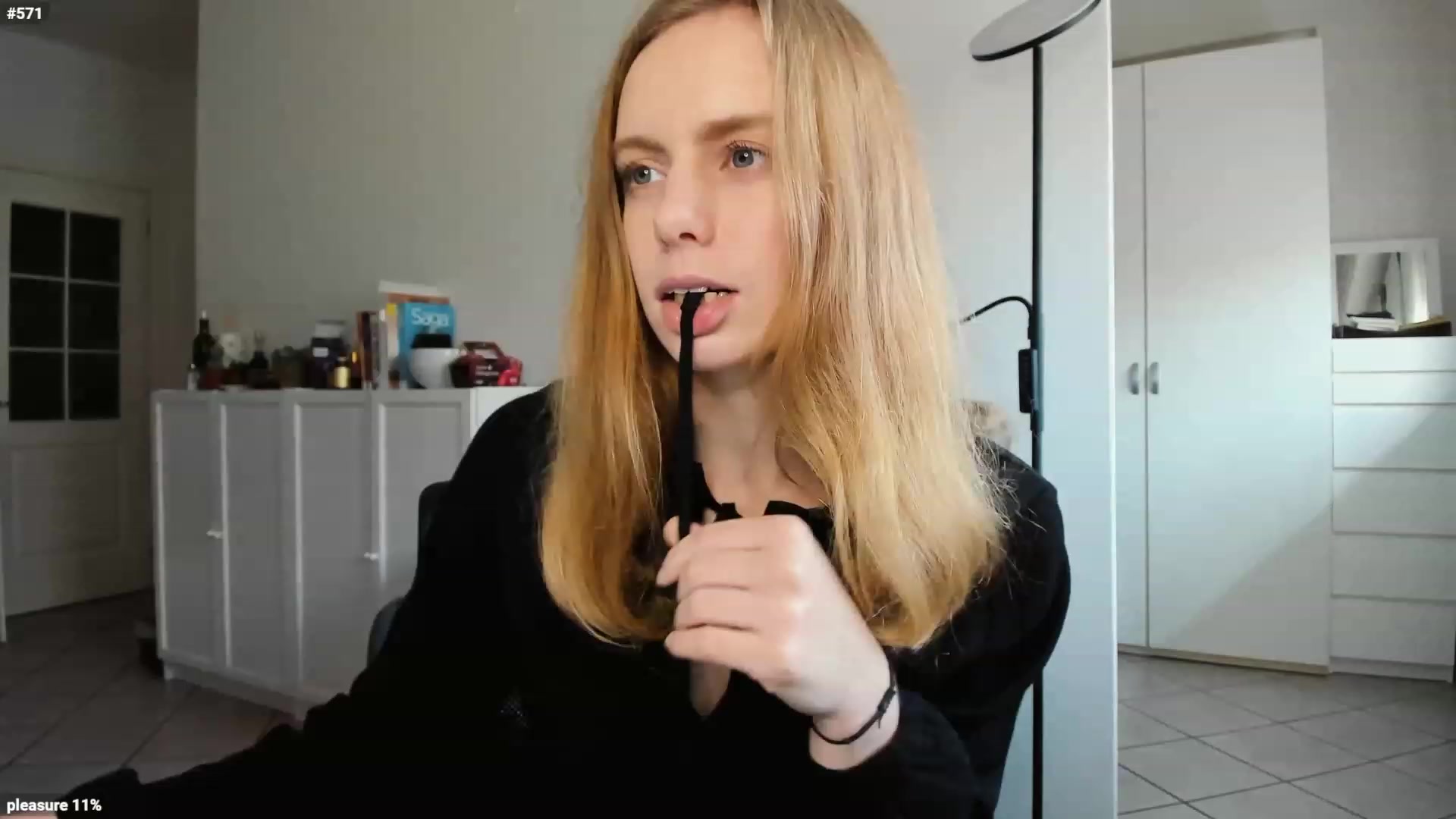 Gallery image thumbnail from Personage's myfreecams stream on, 11/17/2022, 14:27 image 12 of 20