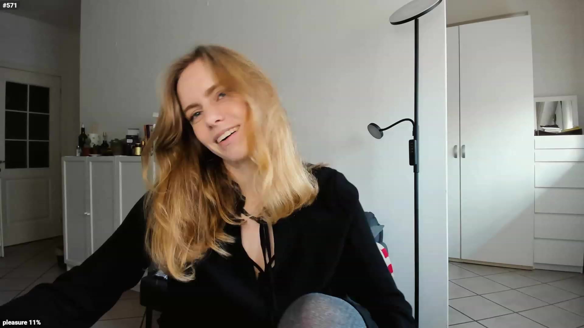 Gallery image thumbnail from Personage's myfreecams stream on, 11/17/2022, 14:27 image 13 of 20