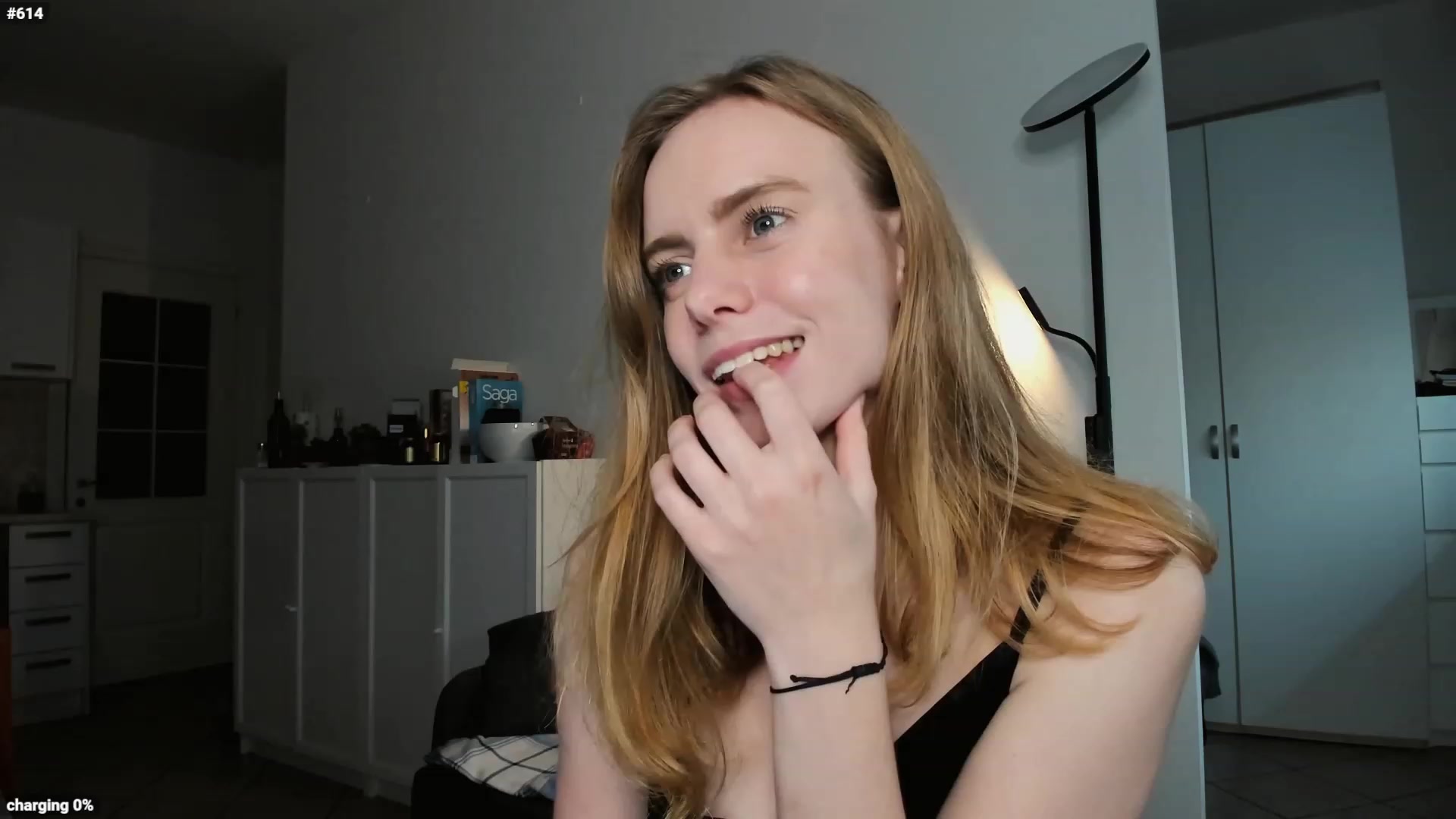 Gallery image thumbnail from Personage's myfreecams stream on, 11/19/2022, 15:13 image 3 of 20