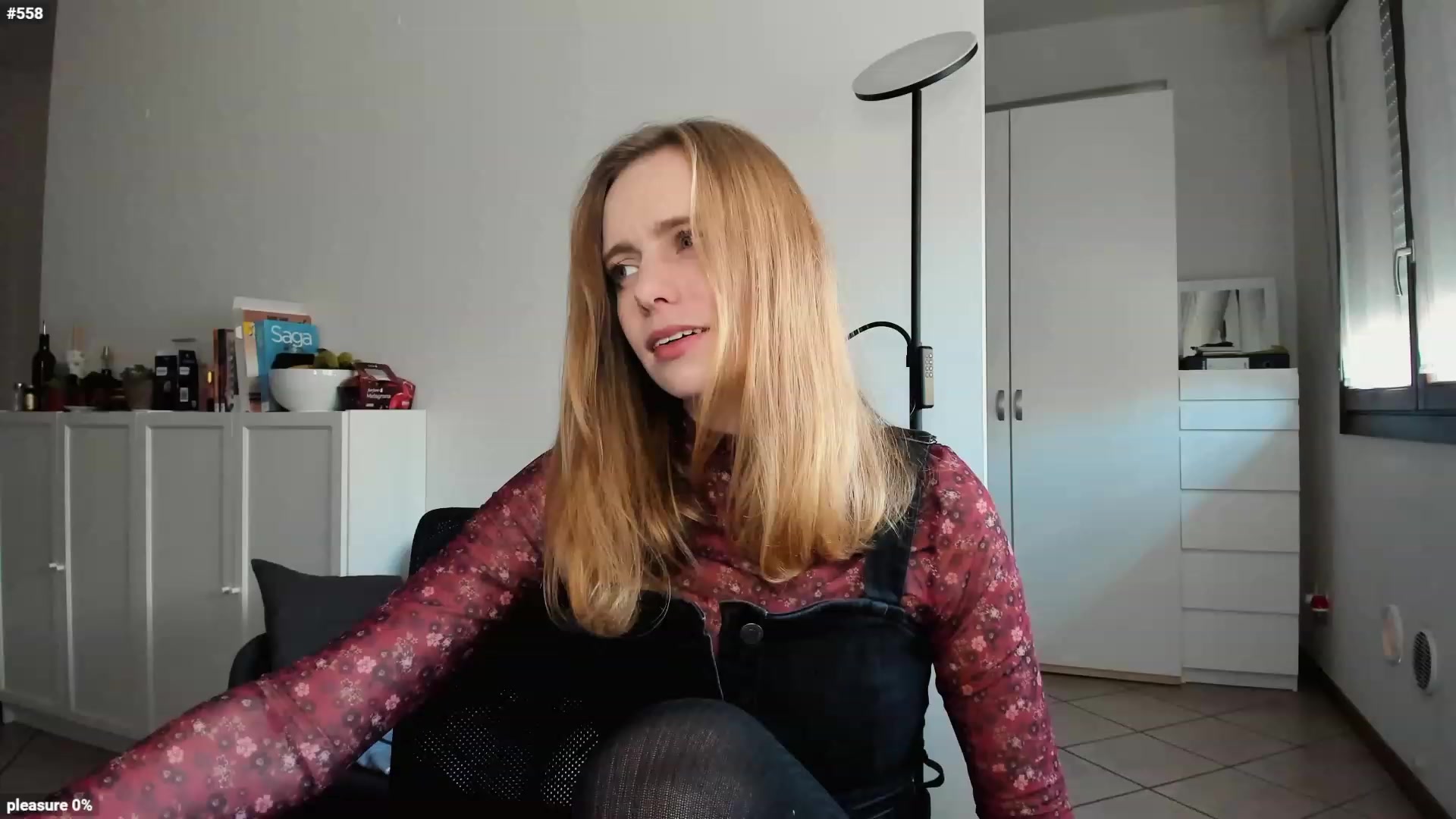 Gallery image thumbnail from Personage's myfreecams stream on, 11/20/2022, 15:15 image 4 of 20