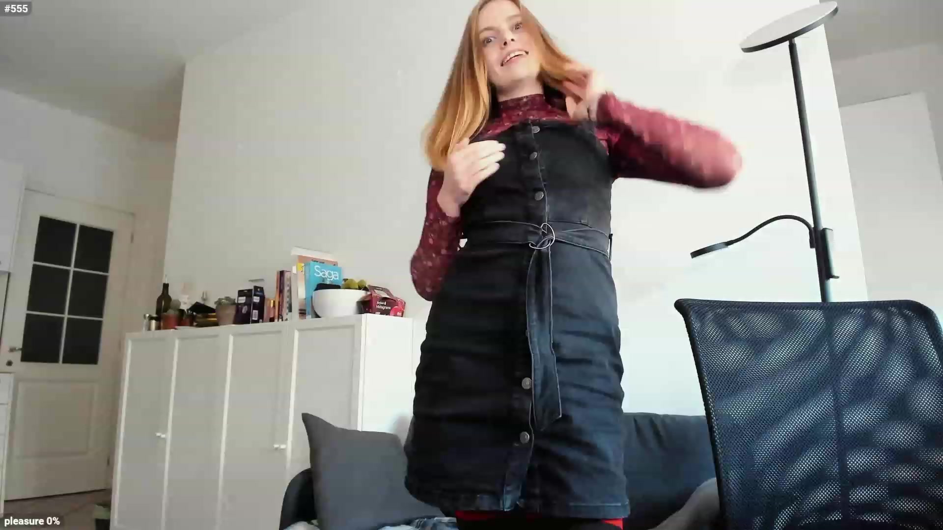 Gallery image thumbnail from Personage's myfreecams stream on, 11/20/2022, 15:15 image 6 of 20