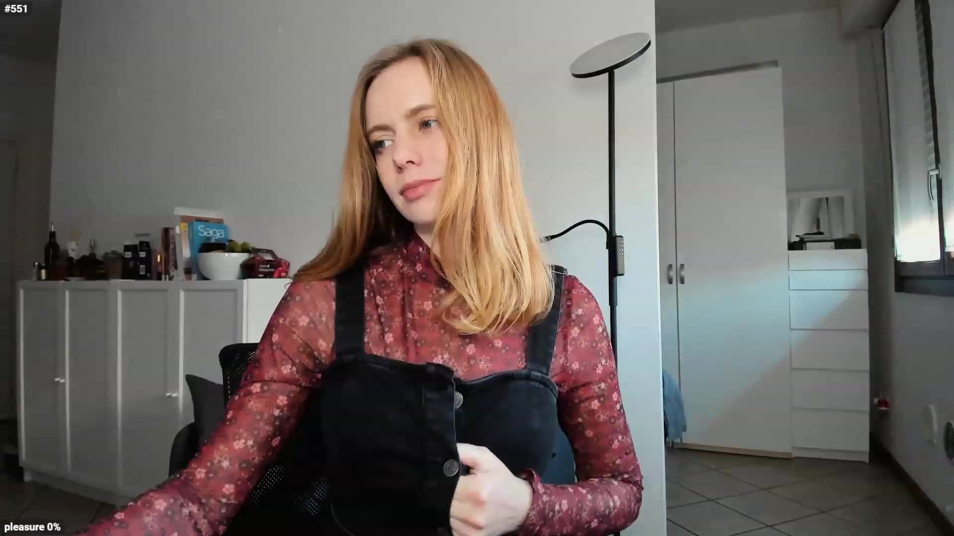 Gallery image thumbnail from Personage's myfreecams stream on, 11/20/2022, 15:15 image 14 of 20