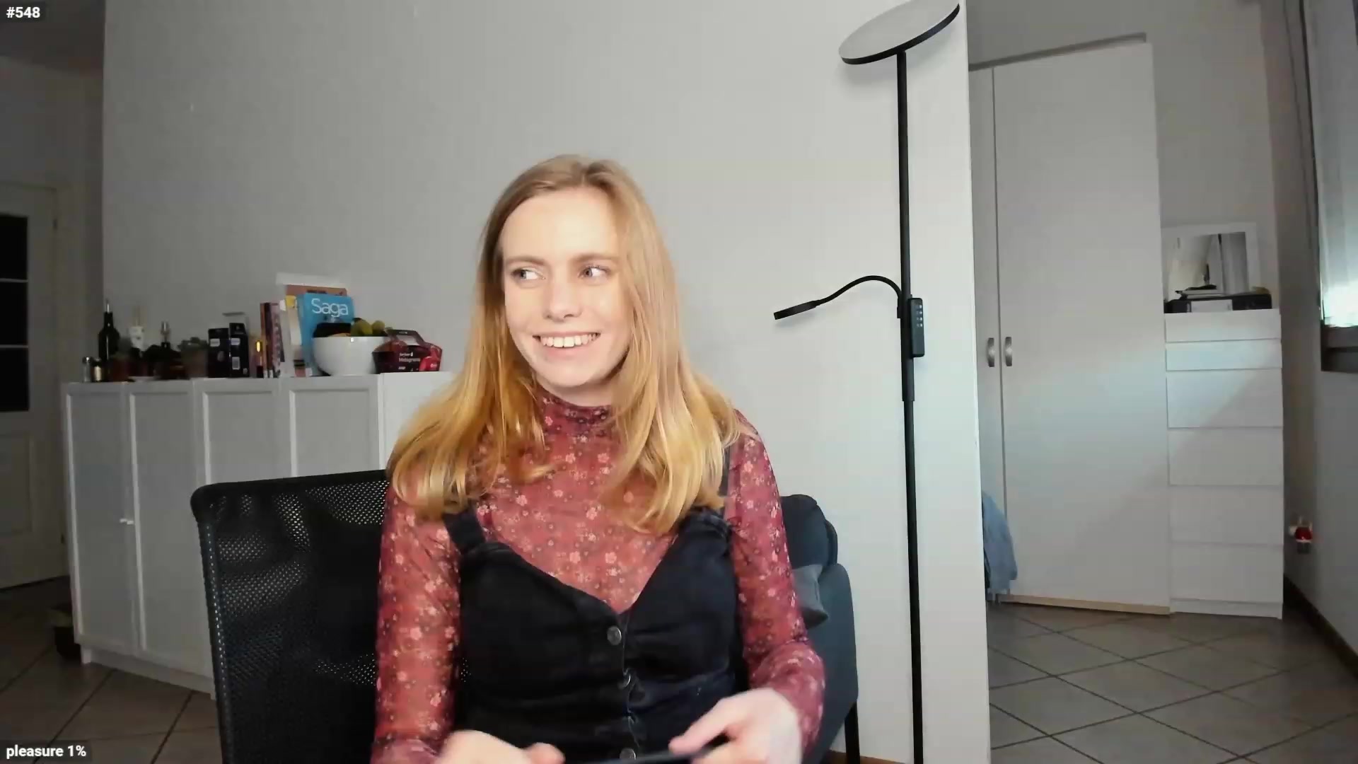 Gallery image thumbnail from Personage's myfreecams stream on, 11/20/2022, 16:35 image 3 of 20