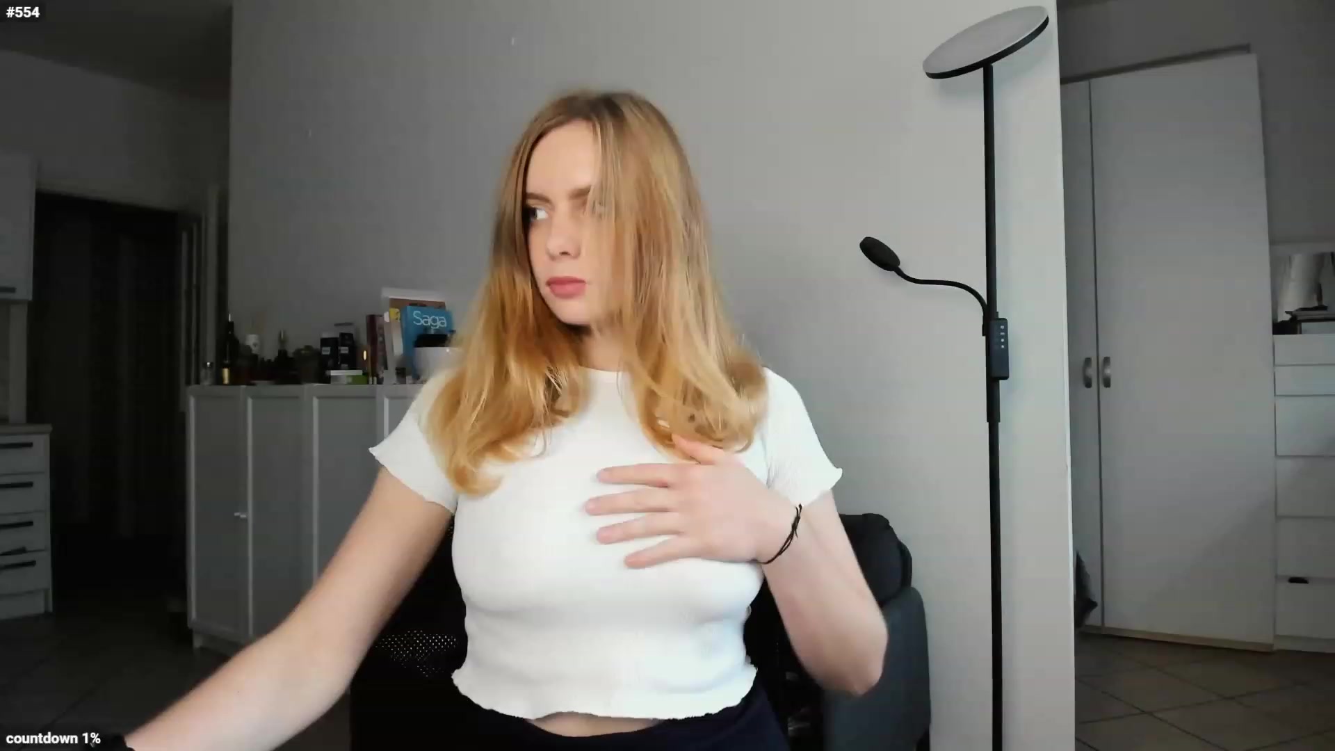 Gallery image thumbnail from Personage's myfreecams stream on, 11/21/2022, 14:04 image 12 of 20