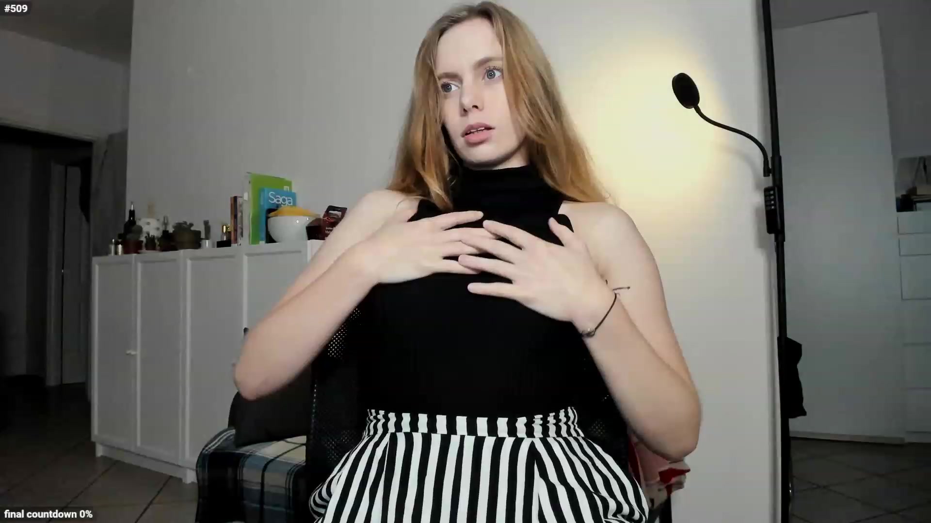 Gallery image thumbnail from Personage's myfreecams stream on, 11/28/2022, 16:32 image 10 of 20