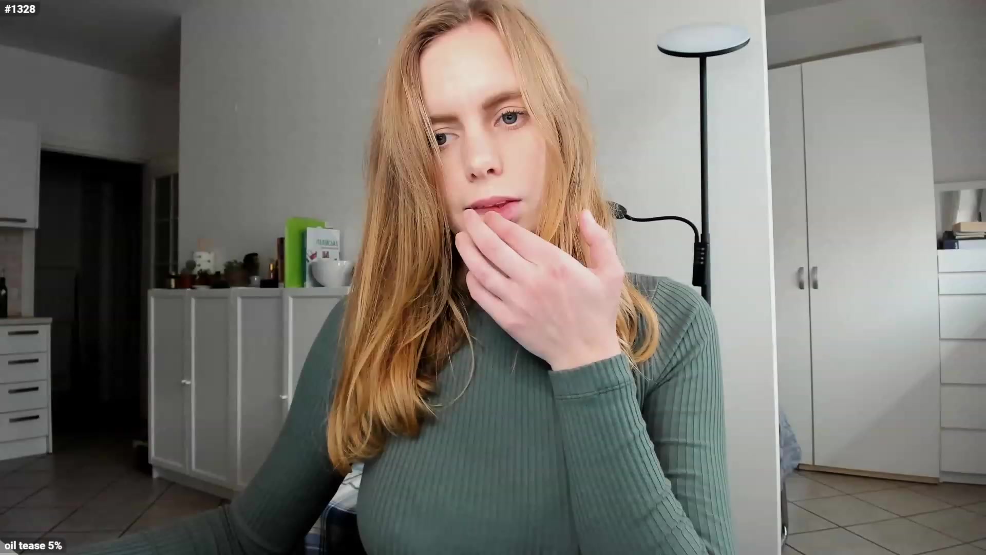 Gallery image thumbnail from Personage's myfreecams stream on, 12/02/2022, 15:52 image 2 of 20