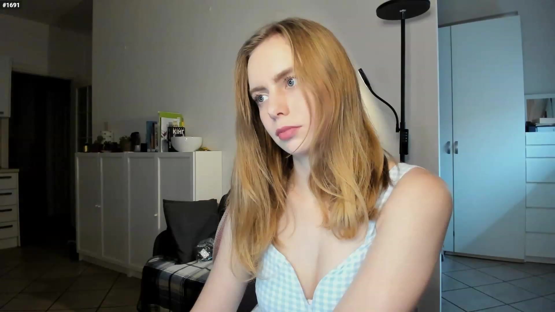 Gallery image thumbnail from Personage's myfreecams stream on, 12/03/2022, 14:37 image 11 of 20