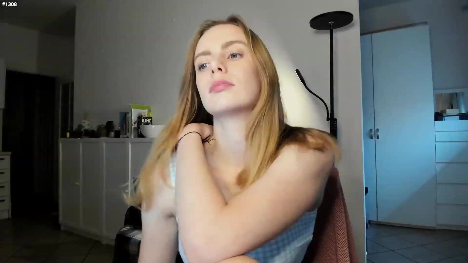 Gallery image thumbnail from Personage's myfreecams stream on, 12/03/2022, 14:37 image 16 of 20