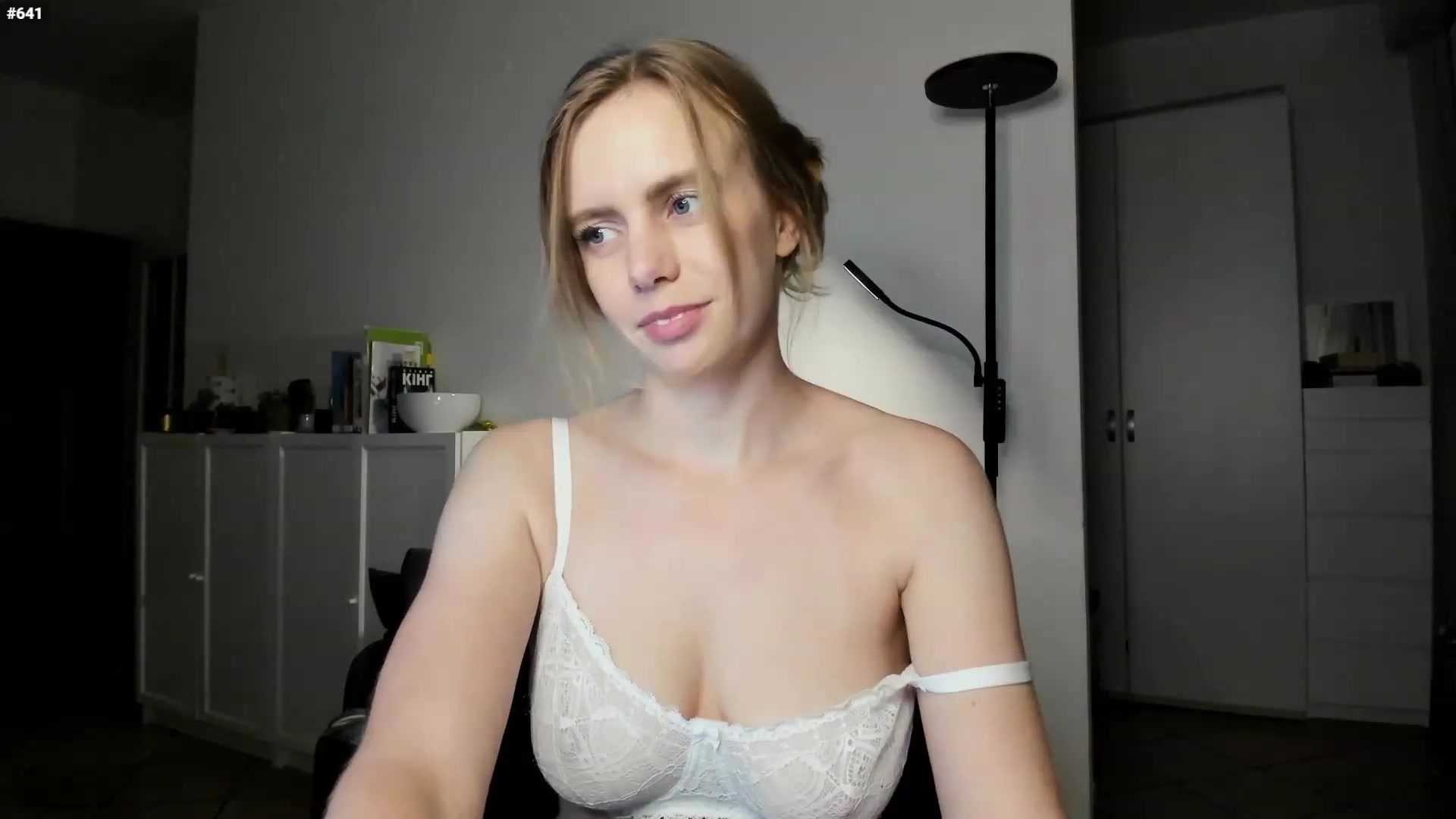 Gallery image thumbnail from Personage's myfreecams stream on, 12/03/2022, 17:35 image 14 of 20