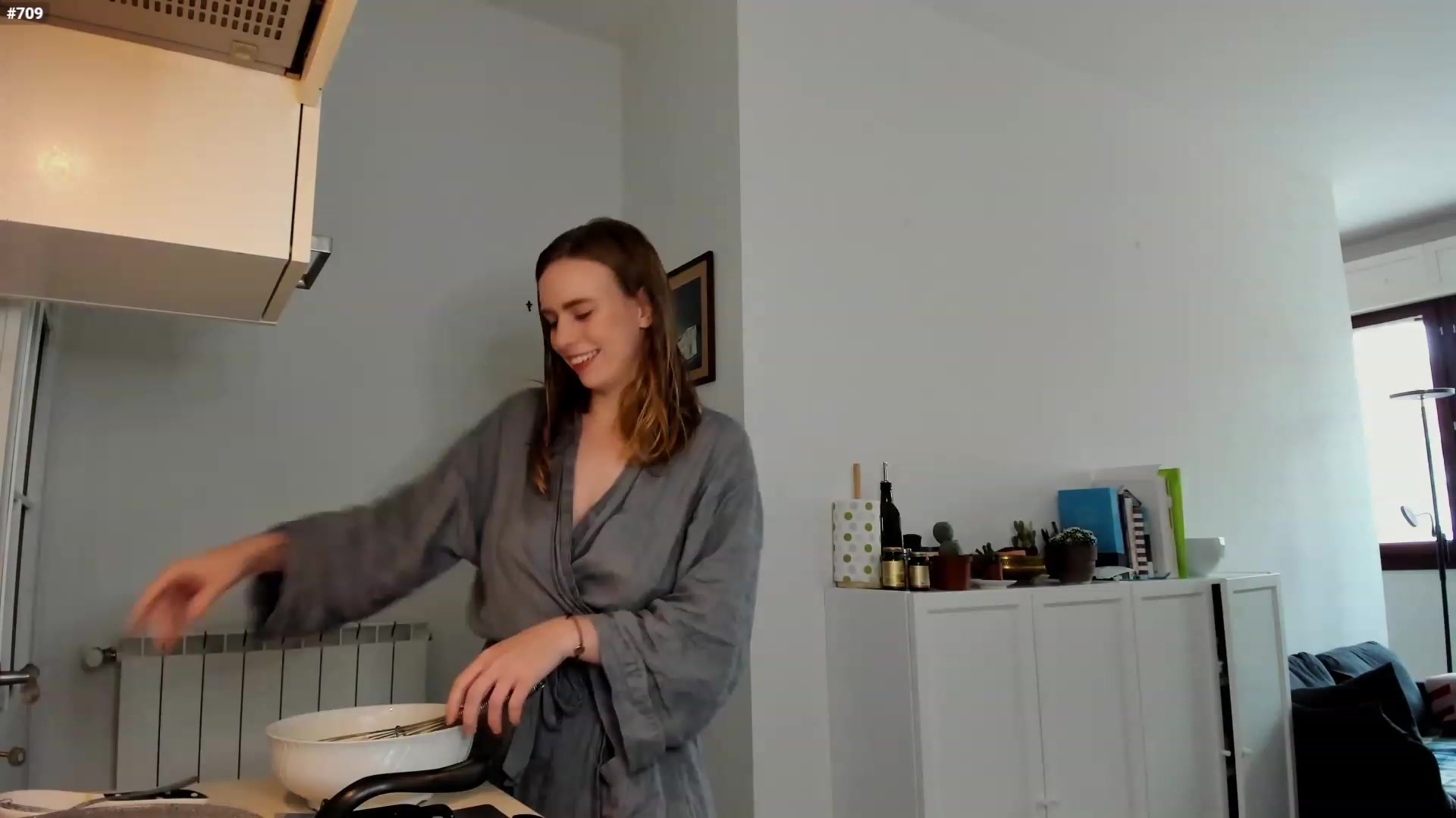 Gallery image thumbnail from Personage's myfreecams stream on, 12/04/2022, 13:17 image 13 of 20