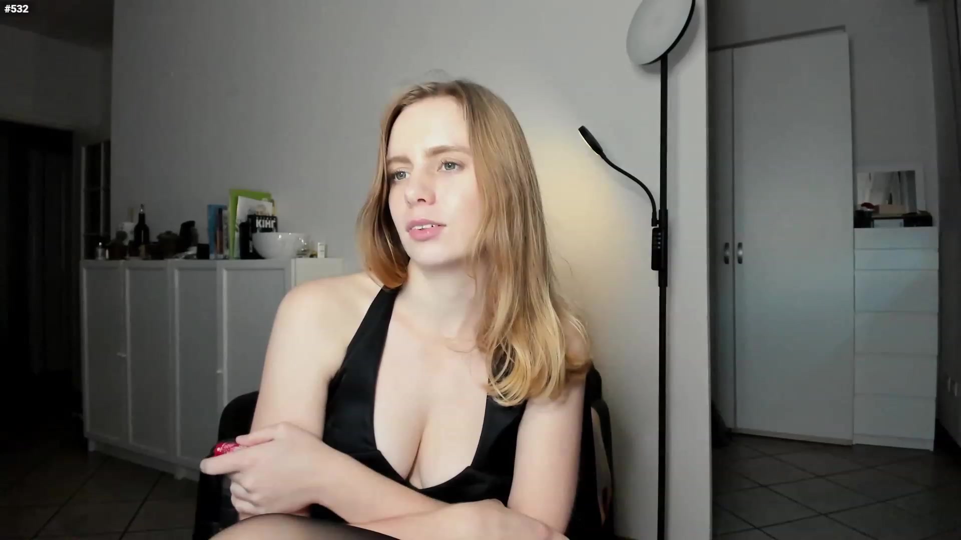 Gallery image thumbnail from Personage's myfreecams stream on, 12/05/2022, 16:48 image 9 of 20