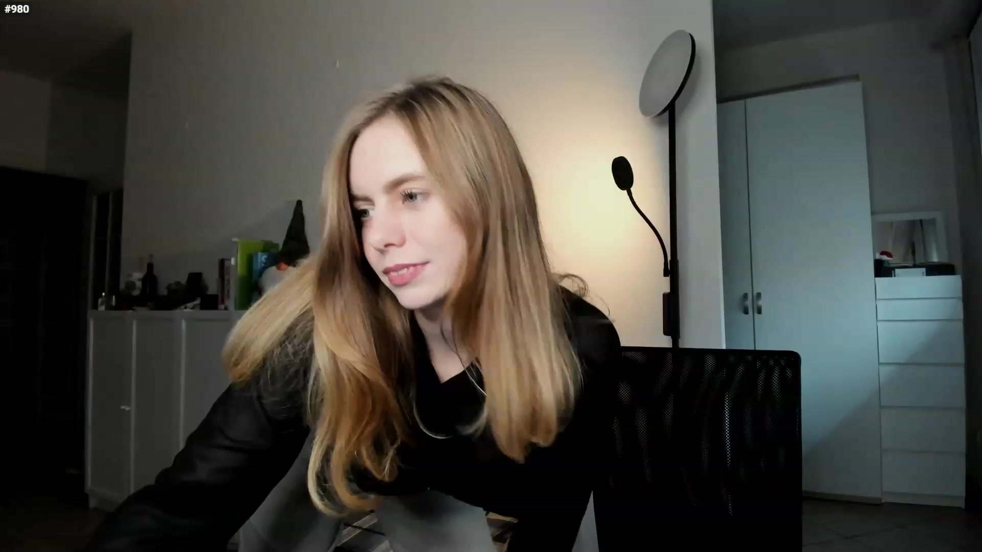 Gallery image thumbnail from Personage's myfreecams stream on, 12/12/2022, 14:00 image 17 of 20