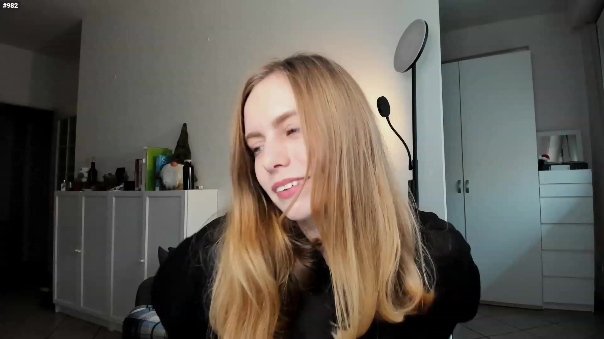 Gallery image thumbnail from Personage's myfreecams stream on, 12/12/2022, 14:00 image 6 of 20