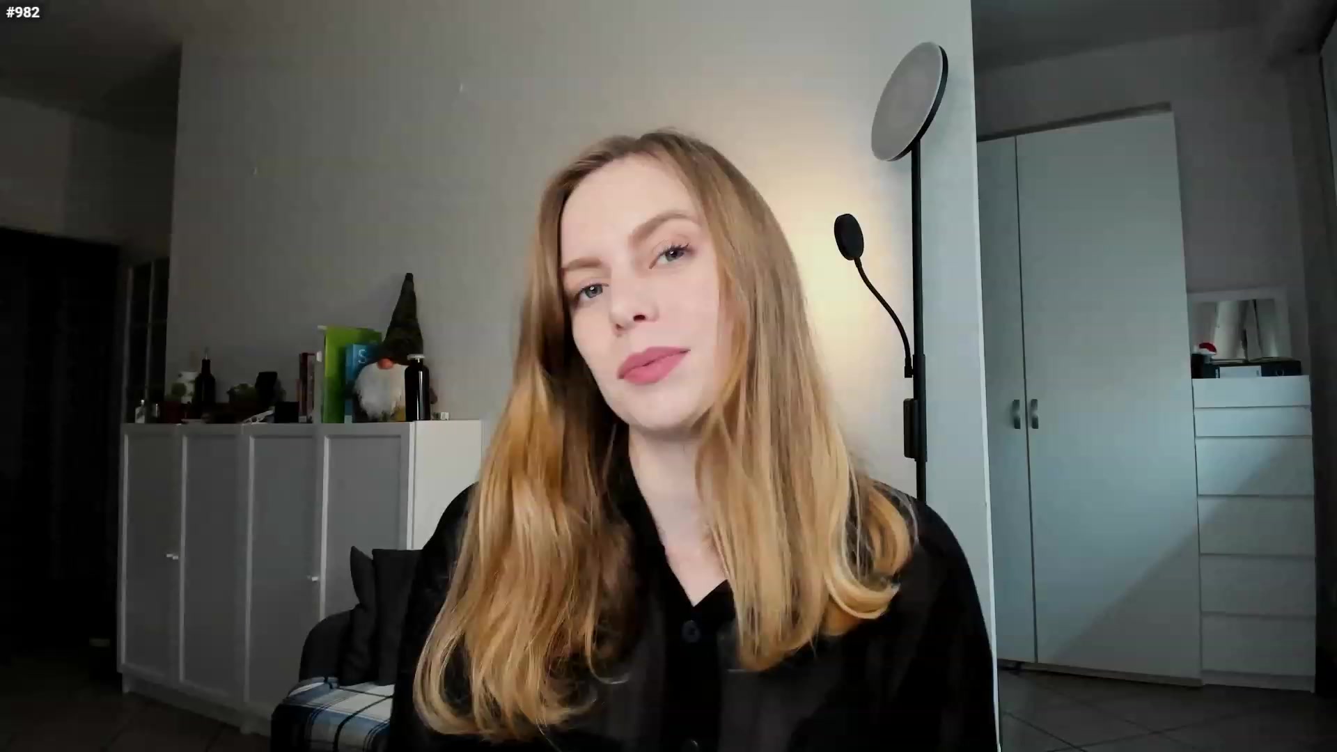 Gallery image thumbnail from Personage's myfreecams stream on, 12/12/2022, 14:00 image 2 of 20
