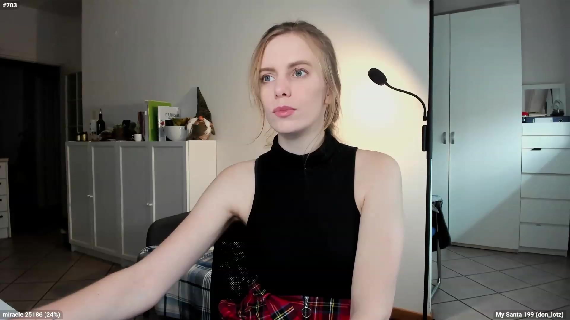 Gallery image thumbnail from Personage's myfreecams stream on, 12/20/2022, 14:12 image 16 of 20