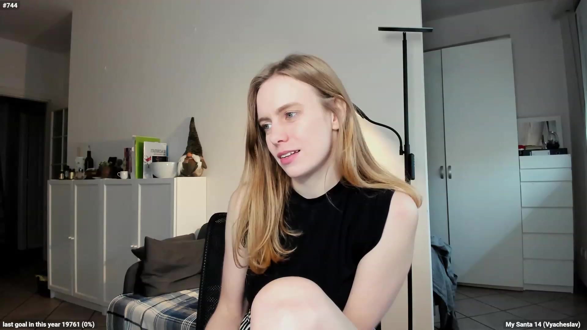 Gallery image thumbnail from Personage's myfreecams stream on, 12/23/2022, 11:54 image 11 of 20