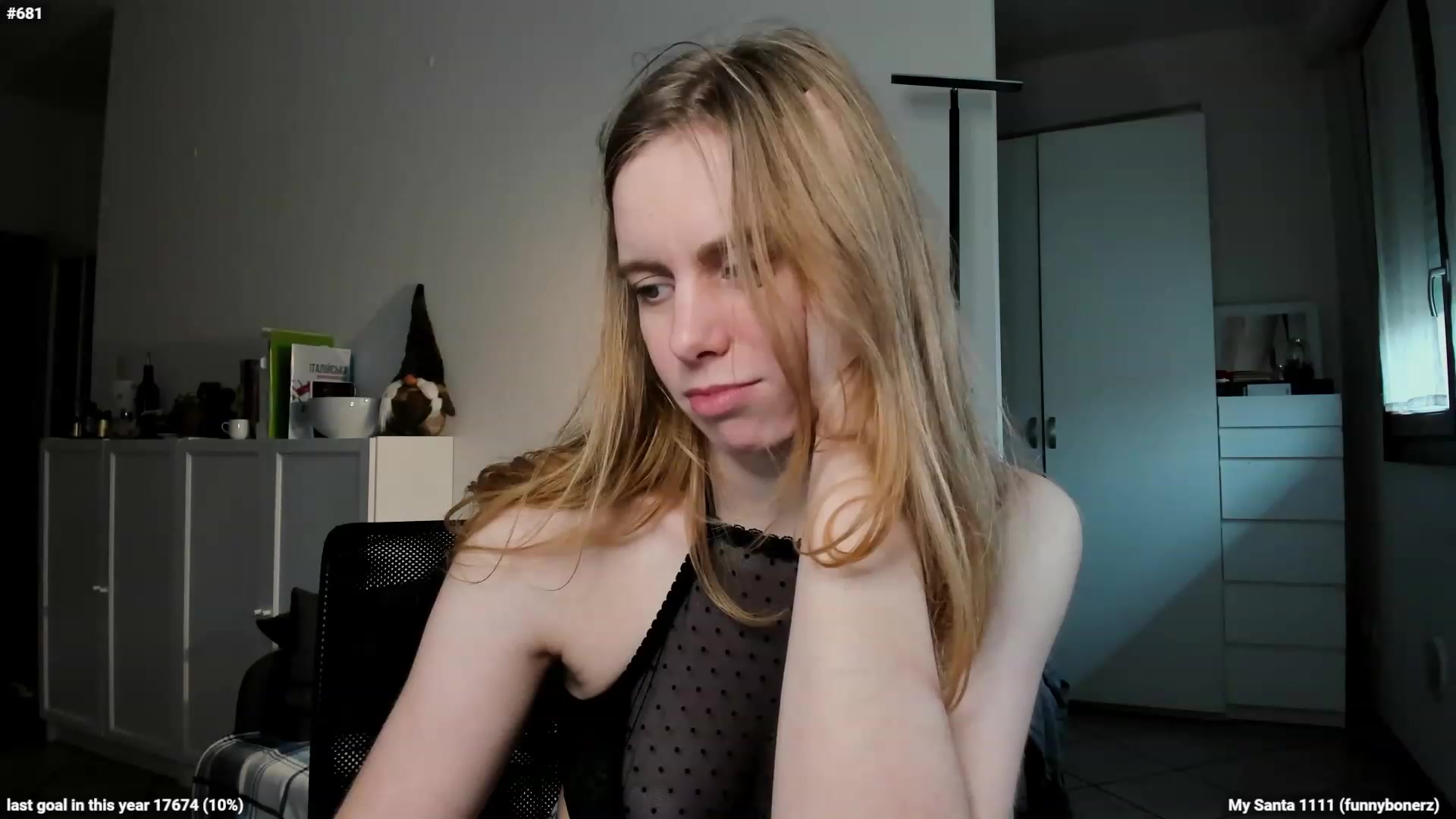 Gallery image thumbnail from Personage's myfreecams stream on, 12/23/2022, 13:06 image 17 of 20