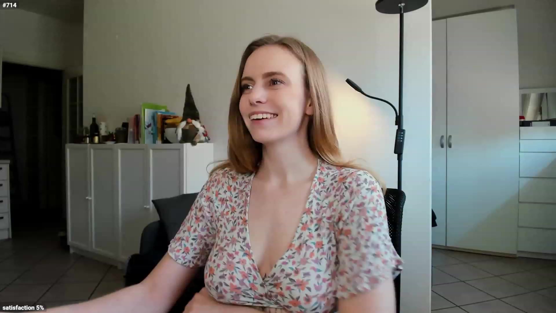 Gallery image thumbnail from Personage's myfreecams stream on, 01/10/2023, 15:12 image 3 of 20