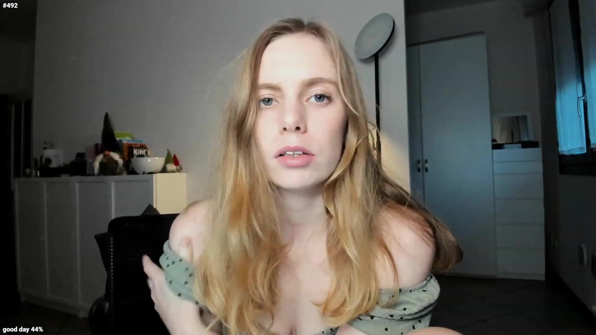 Gallery image thumbnail from Personage's myfreecams stream on, 01/17/2023, 16:07 image 9 of 20